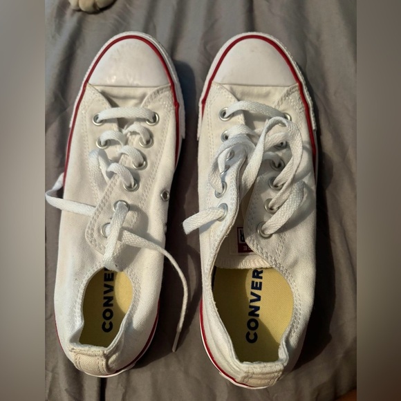 Womens low top converse, size 8.5 - Picture 1 of 3